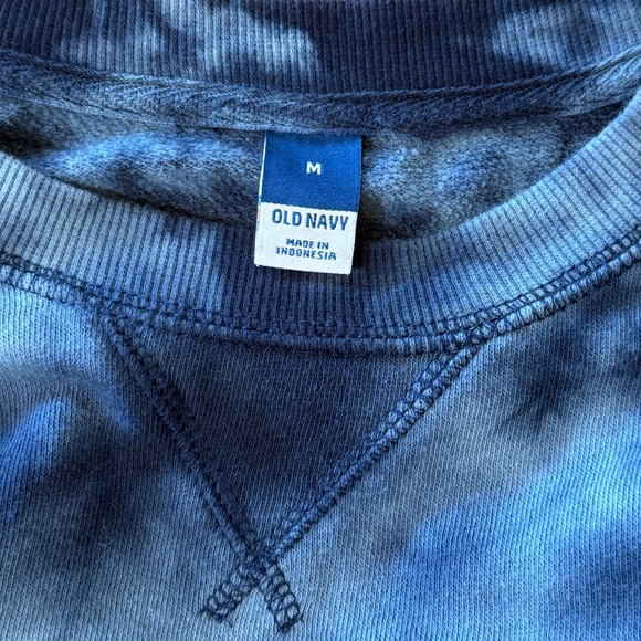 Old Navy Vintage Specially Dyed Crew-Neck Sweatshirt - Picture 5 of 5